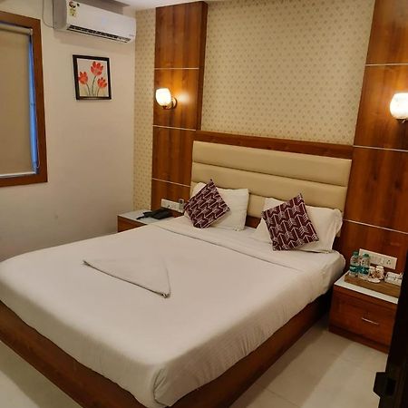 Address 24 Inn Bangalore Eksteriør billede