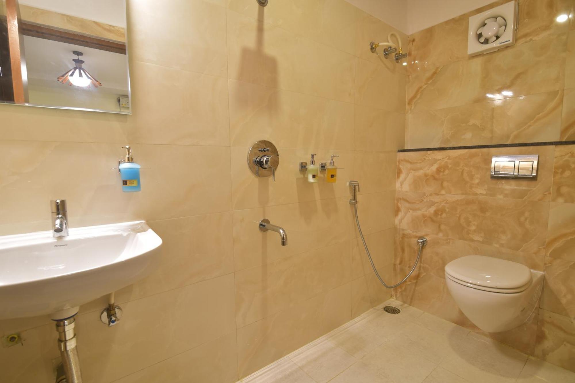Address 24 Inn Bangalore Eksteriør billede