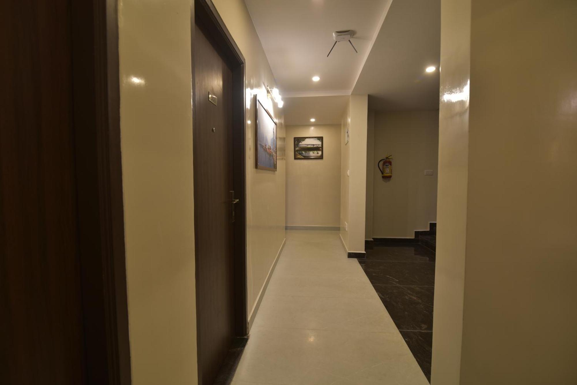 Address 24 Inn Bangalore Eksteriør billede