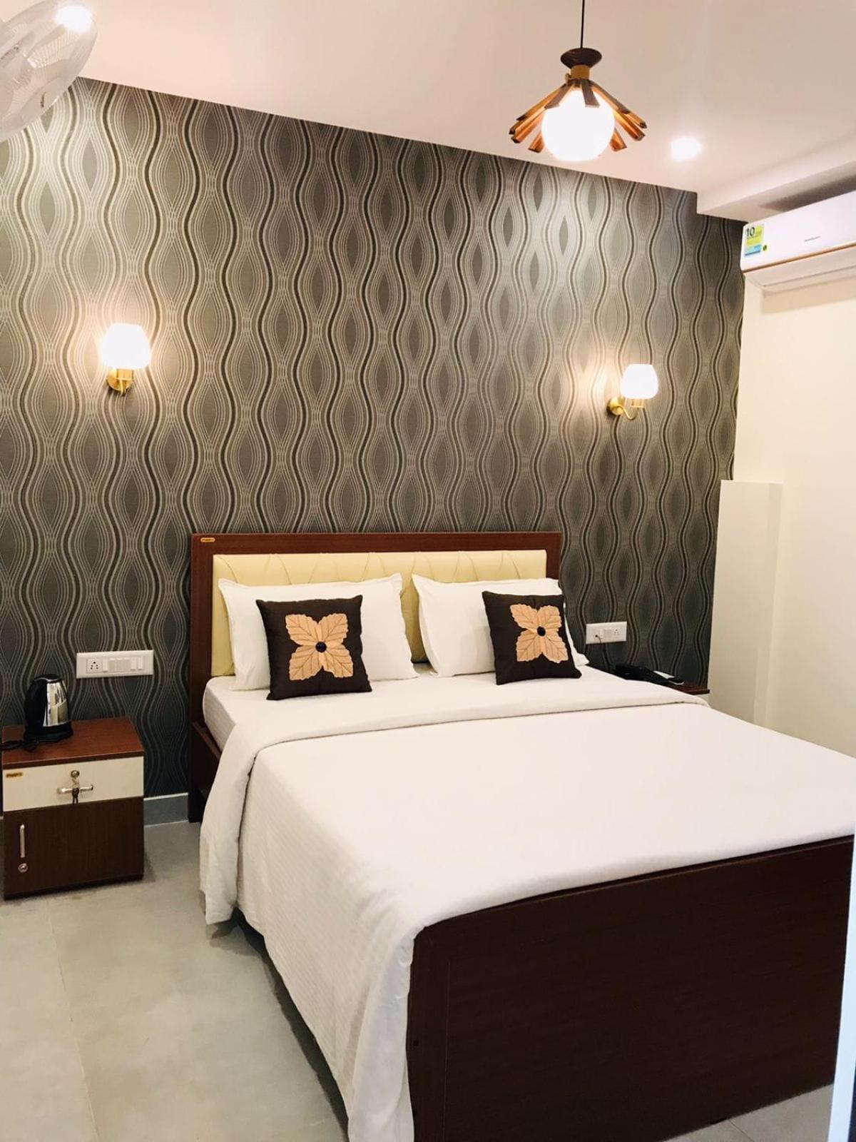 Address 24 Inn Bangalore Eksteriør billede