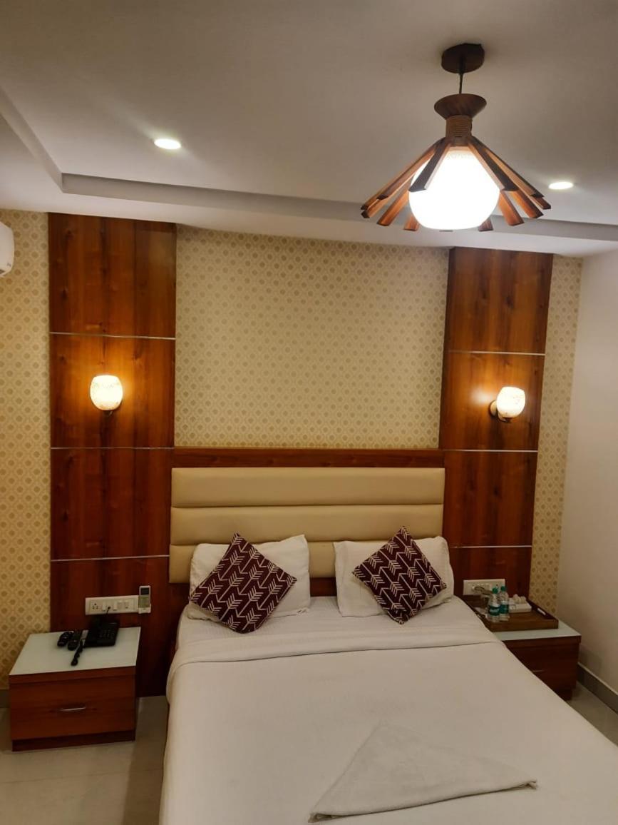 Address 24 Inn Bangalore Eksteriør billede